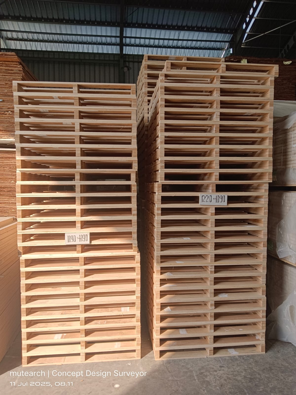 Wood shipping pallet — custom load-bearing pallet